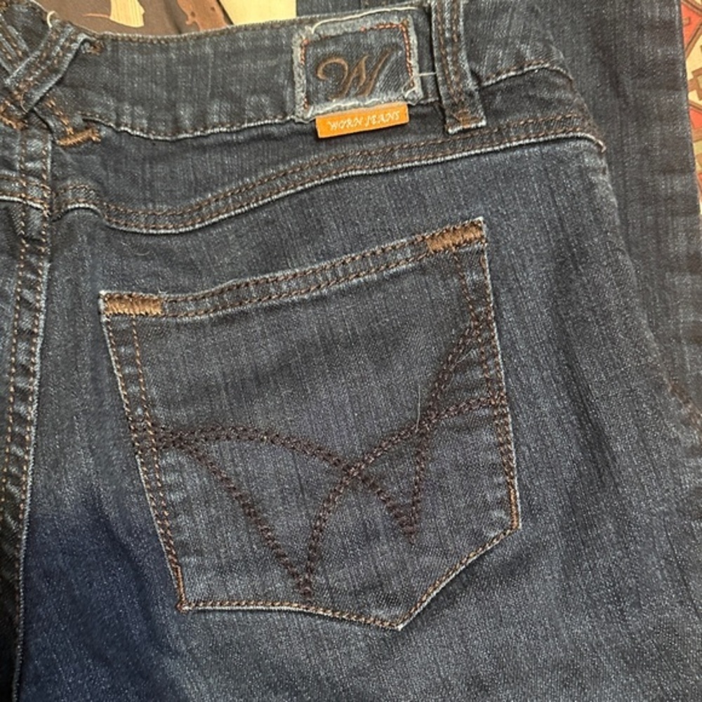 133.  Women's Dark Wash Skinny Jeans